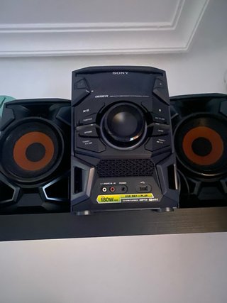 Equipo de música Sony con USB y CD