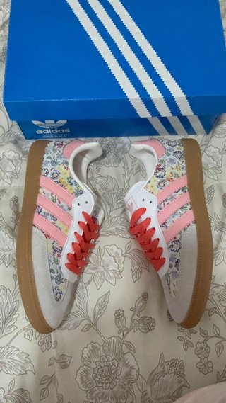 Adidas Zapatillas Flores Rosas Blancas