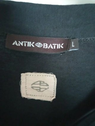 Vestido negro Antik Batik manga larga