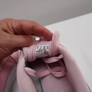 Zapatillas Puma rosas y blancas