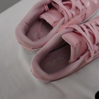 Zapatillas Puma rosas y blancas
