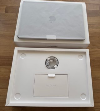 MacBook Air 15 M3 16GB/256GB **A estrenar**