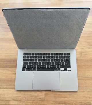 MacBook Air 15 M3 16GB/256GB **A estrenar**