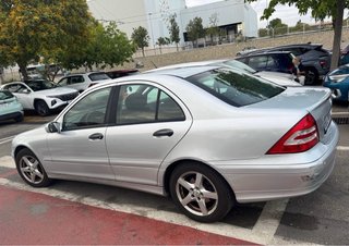 Mercedes-Benz Clase C 2005
