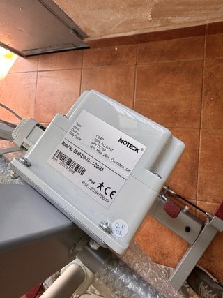 Grua hospitalaria para personas sin movilidad