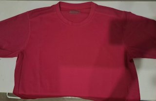 Camiseta deportiva roja