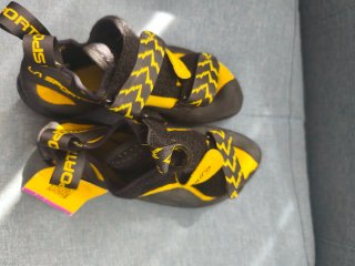 Pies de gato La Sportiva Miura desparejados