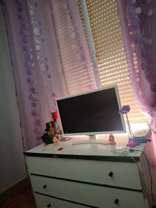 Pantalla de ordenador blanca