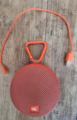 Cassa JBL Rossa
