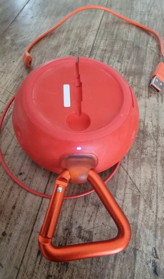 Cassa JBL Rossa