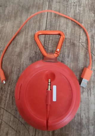 Cassa JBL Rossa