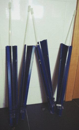 Set di 4 persiane veneziane blu
