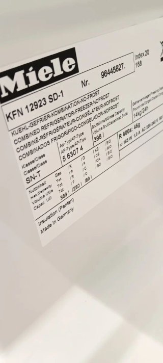 NEVERA COMBI MIELE NO FROST ENERGÍA A+
