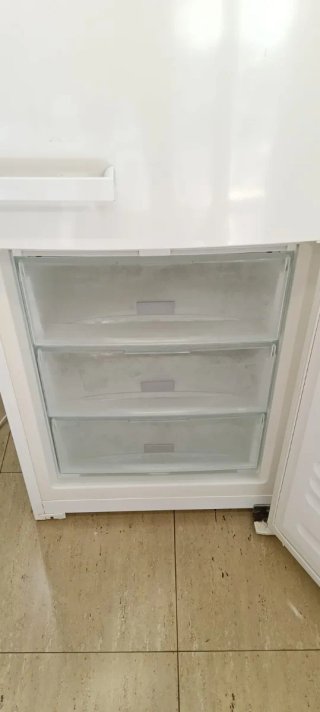 NEVERA COMBI MIELE NO FROST ENERGÍA A+