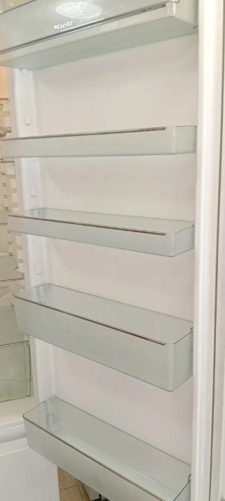 NEVERA COMBI MIELE NO FROST ENERGÍA A+