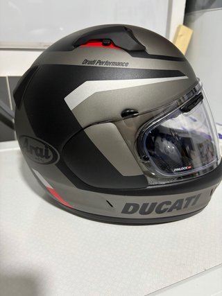 Casco Arai Ducati