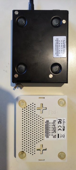 Pack Mikrotik RouterBOARD RB850Gx2 + 750