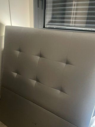 Cabecero de cama gris polipiel