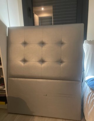 Cabecero de cama gris polipiel