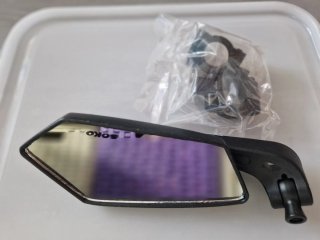Uno Espejo Moto SOKO Genuine 009280