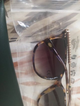 Gafas Lacoste nuevas marrones con un toque morado