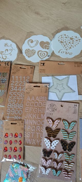 Lote material manualidades: pegatinas, stencils,