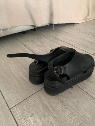 Sandalias negras de plataforma