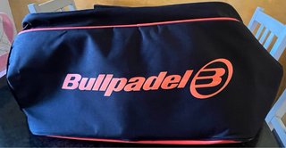 Paletero Bullpadel Negro y Naranja