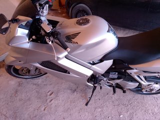 Honda VFR 800 Plata