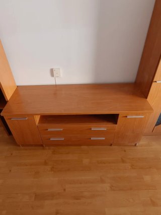 Mueble TV madera con vitrina y estantería