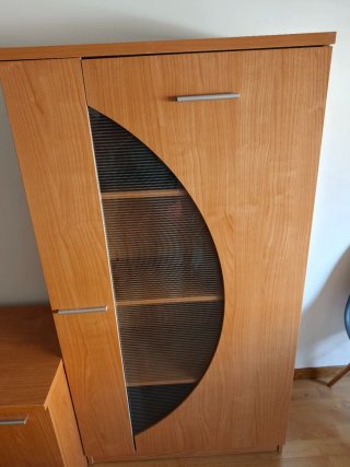Mueble TV madera con vitrina y estantería