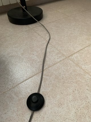 Lámpara de pie Kare madera y metal