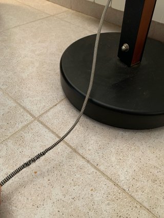 Lámpara de pie Kare madera y metal