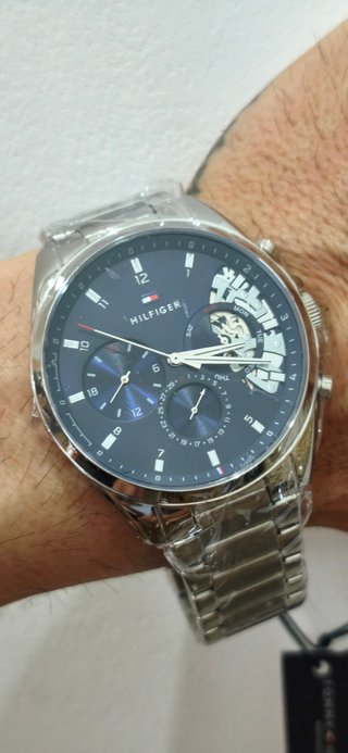 Reloj Tommy Hilfiger Dorado y Plateado