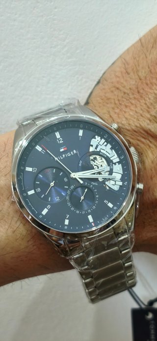 Reloj Tommy Hilfiger Dorado y Plateado