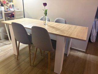 Mesa comedor extensible con 4 sillas