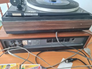 Tocadiscos y amplificador Dual