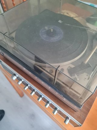 Tocadiscos y amplificador Dual