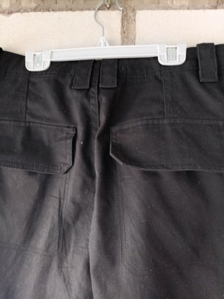 Pantalón corto cargo Bershka hombre 36 ver medidas