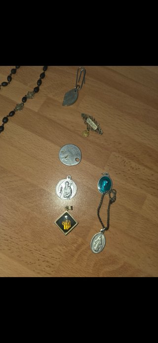 Lote de piezas religiosas