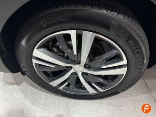 Peugeot 5008 1.2 100KW Allure Pack eDCS6