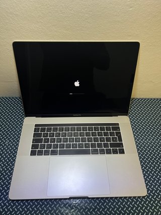 MacBook Pro 15 Touch Bar i7 16GB 512GB
