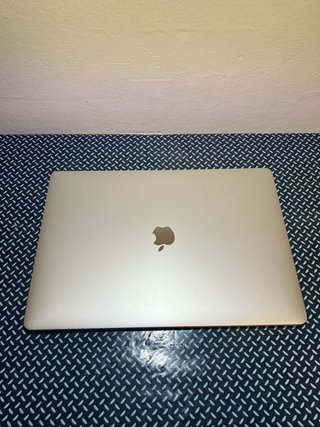 MacBook Pro 15 Touch Bar i7 16GB 512GB