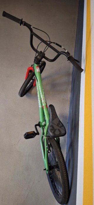 Bicicleta BMX Verde
