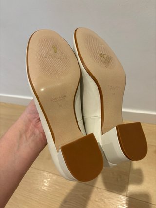 Zapatos de tacón blancos de piel ZARA