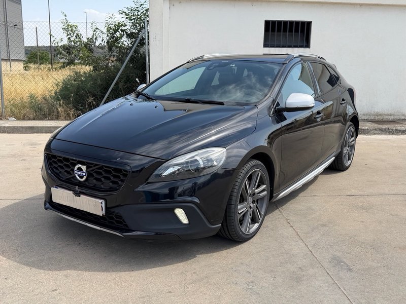 Volvo V40 2013 - foto 1