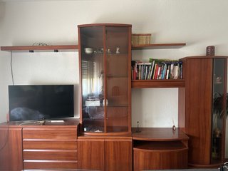 Mueble de comedor madera y cristal
