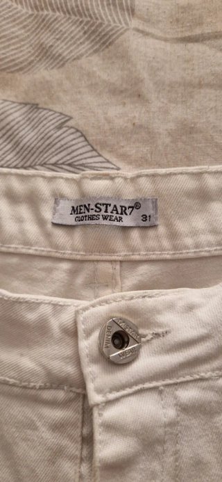 Pantalón tipo vaquero blanco hombre