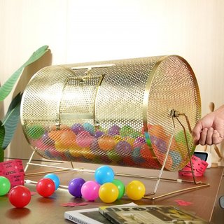 Tambor de Rifa, 14.8 x Ø21.26 pulgadas, Jaula Giratoria de Boletos de Rifa con Acabado en Latón, Capacidad para 10000 Boletos o 300 Pelotas de Ping Pong, Sorteo de Lotería Metálico con Mango de Ma...