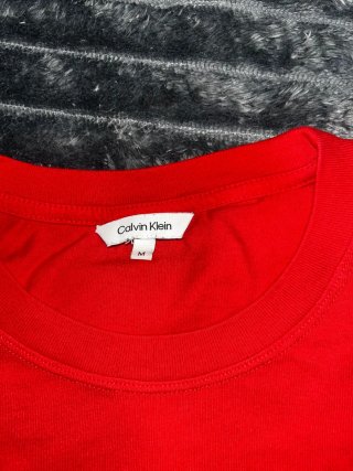 Camisetas Calvin Klein Mujer (Rojo y Negro)